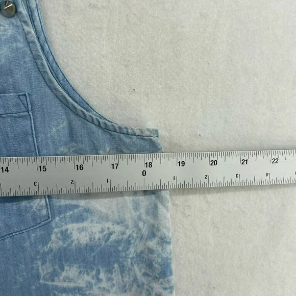 ASTR Tank Womens S Blue Bleach Detail Spikes Studs Split Back Hi-Low Soft Denim - Picture 3 of 11